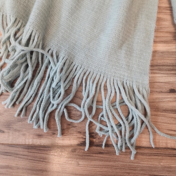 Scarf - Picture 2 of 6